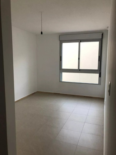 Ideal Inversor. Vendo Apartamento A 3 Cuadras De 18 De Julio