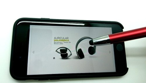 Bolígrafo Touch Y Apoya Celular 3 En 1 Rojo