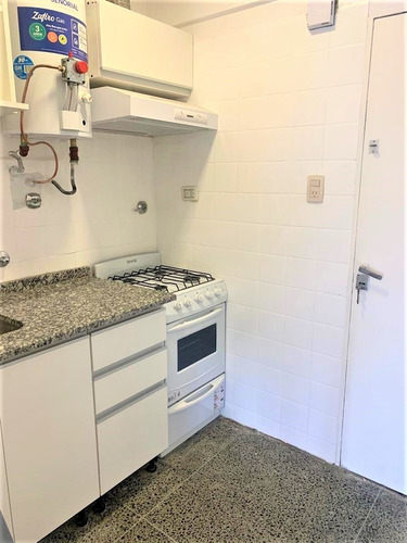 Imagen 6 de 12 de 2 Amb Centrico - Apto Profesional // Av. Rivadavia 13.876