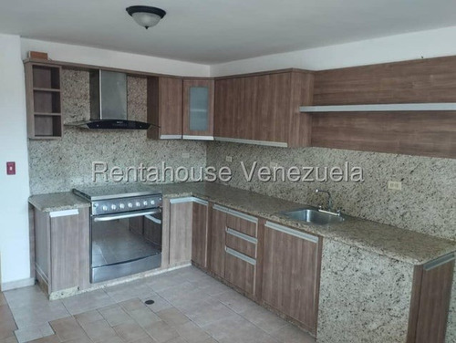 Ab Se Vende Casa Quinta En Urb Prebo Cocina Remodelada, Ubicada Estratégicamente En Una Calle Cerrada