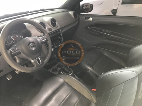Imagem 4 de 6 de Volkswagen Saveiro 1.6 Cross Ce 16v 2014