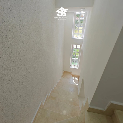 Se Vende Hermosa Casa En Urb. Aramagua Country - Maracay