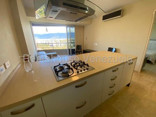 Acogedor Y Cómodo Apartamento En Alquiler. Urb. Lomas Del Sol.