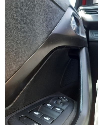 Imagem 13 de 14 de Peugeot 2008 1.6 16v Flex Griffe 4p Automático