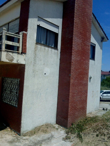 Imagen 3 de 14 de Casa En Terreno Propio - Costanera N° 8485 - Mar Del Tuyu