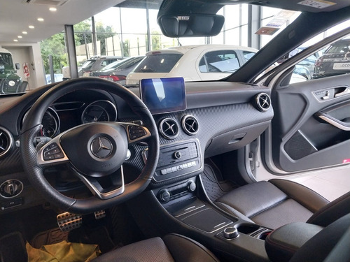 Imagen 18 de 23 de Merecedes Benz A250