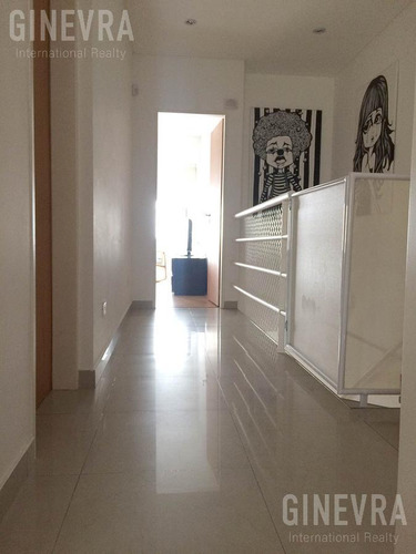 Dúplex Con Jardín En Venta En Olivos