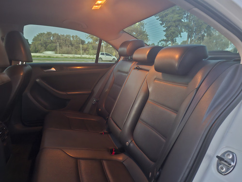 Volkswagen Vento 2.5 Luxury 170cv Tiptronic