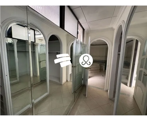 Venta De Casa Para Vivir O Construir Un Edificio De 11 Pisos En Conquistadores