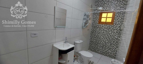 Imagem 5 de 16 de Chácara Com Ótima Localização, Casa 3 Dormitórios, Churrasqueira E Piscina.