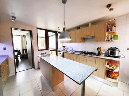 Se Vende Cómoda Casa En Condominio Los Poleros, Machali