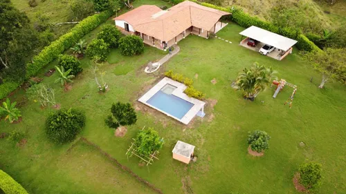 Vendo Casa Campestre Conjunto Llano Verde Via Pereira Alcala 4300m2