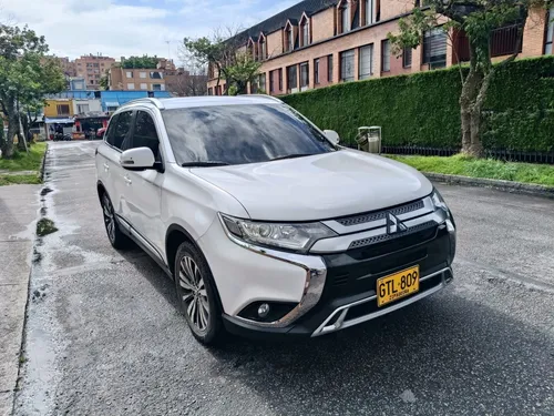 Mitsubishi Outlander Kaiteki 2.4 Full 4x4 At 7 Psj 2020