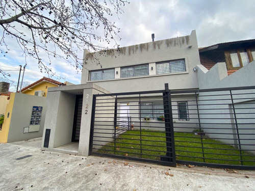 Duplex En Venta En Castelar - 4 Ambientes - A Estrenar!