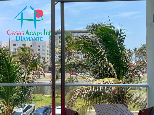 Cad Aura A 008. Funcional Y Acogedor, Con Balcón Y Acceso A Club De Playa En La Mejor Zona De Acapulco