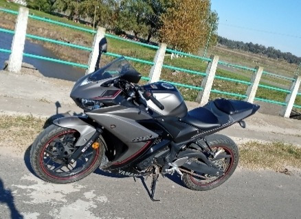 Yamaha R3