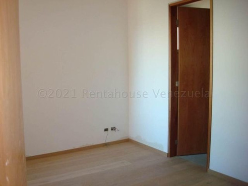 Imagen 12 de 18 de Lomas De Las Mercedes, Apartamento En Venta, Rah # 22-16889, Mary Rangel 0412-9626921