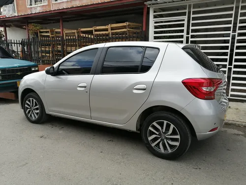 Renault Sandero 1.6 Zen