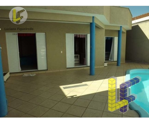 Casa Assobradada Com Piscina - Bairro Santa Maria - 15613