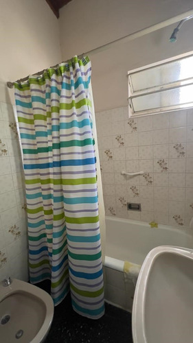 Casa Chalet En Venta Ubicado En Ituzaingó, G.b.a. Zona Oeste, Argentina