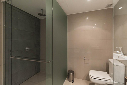 Departamento A La Venta En Punta Del Este Frente A Playa Brava De 4 Dormitorios, Todos En Suite