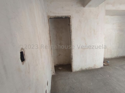 Imagen 13 de 21 de Apartamento En Venta Urb San Isidro, Maracay 23-18980