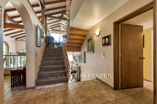 Acogedora Casa En Excelente Ubicación, Sector Los ...