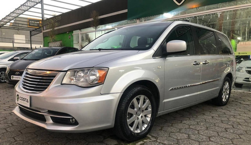 Imagem 4 de 15 de Chrysler Town & Country Touring 3.6 V6