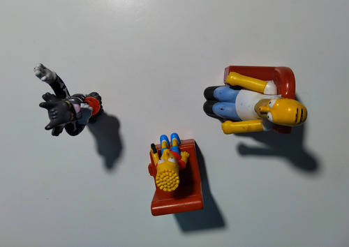 Muñeco Homero, Bart Simpson Y Snowball (2008) (Usado)