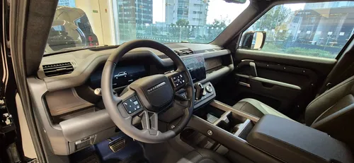 Land Rover Defender 110 5.0 V8 Awd