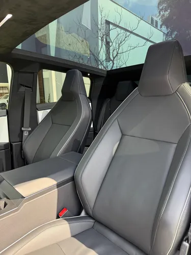 Tesla Cybertruck Foundation Series 4x4
