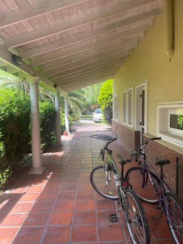 Casa En Venta En Country Los Puentes, Lujan