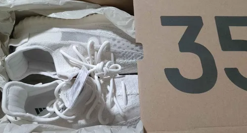 Gucci yeezy boost 35 hotsell v2