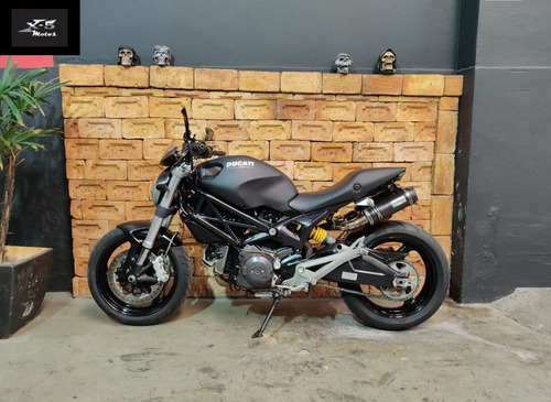 Ducati Monster 696 2010