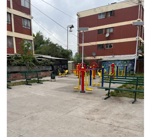 Metro Santa Julia / Avda. Americo Vespucio 8594