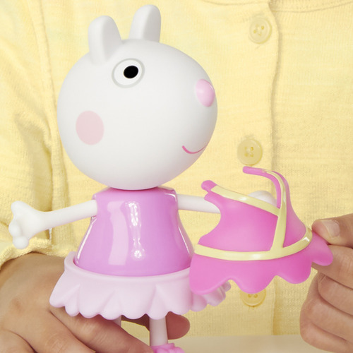 Muñeca De Suzy Sheep Con 6 Accesorios De Moda 3 Años Peppa P
