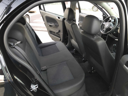 Imagen 10 de 13 de Volkswagen Gol Trend 2016 1.6 Trendline 101cv
