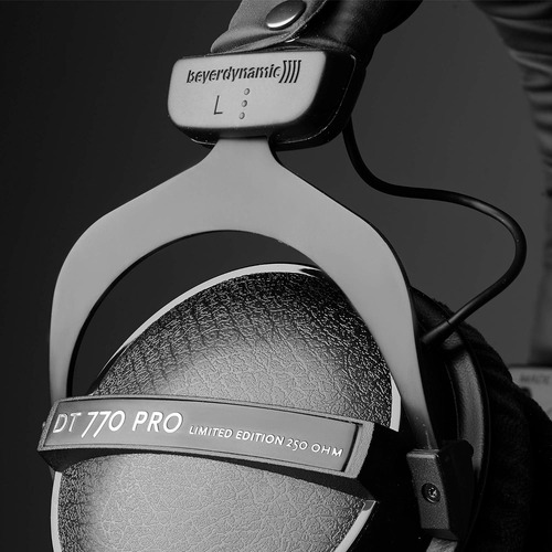 Beyerdynamic Dt 770 Pro - 250 Ohmios Le Dt 770 Pro 250 Oh...