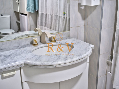 Imagen 11 de 14 de Apartamento De 1 Dormitorio Y Medio Con Vista Al Mar - Venta, Playa Brava