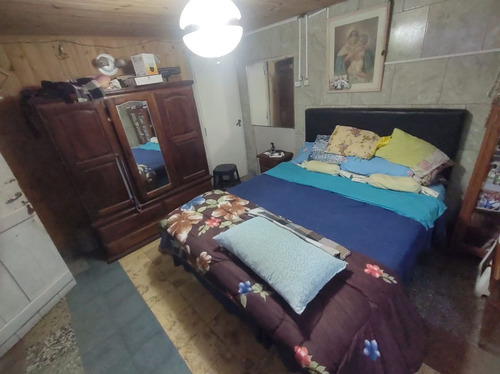 Excelente Casa, Sobre Calle Ferré(céntrica)