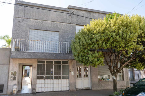 Venta Casa 5 Ambientes C/cochera + Local Comercial