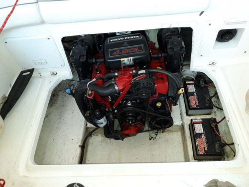 Imagen 13 de 15 de Lancha Cuddy Canestrari 215 - Motor Y Pata Volvo