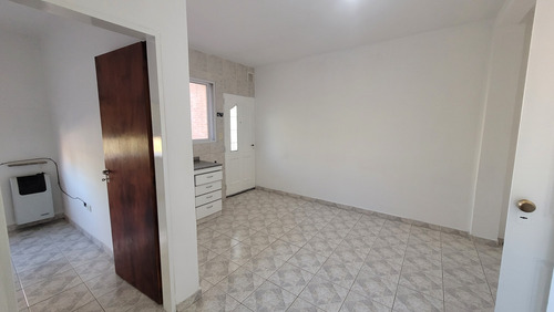 Alquiler Departamento De Dos Ambientes En Wilde