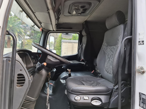 Imagen 11 de 15 de Mercedes Benz Atego 1725