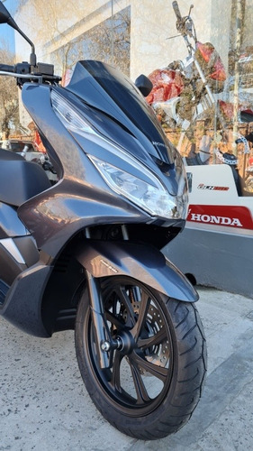Imagen 24 de 25 de Honda Pcx 150 Scooter 2021 Modelo Dlx Nuevo - Power Bikes
