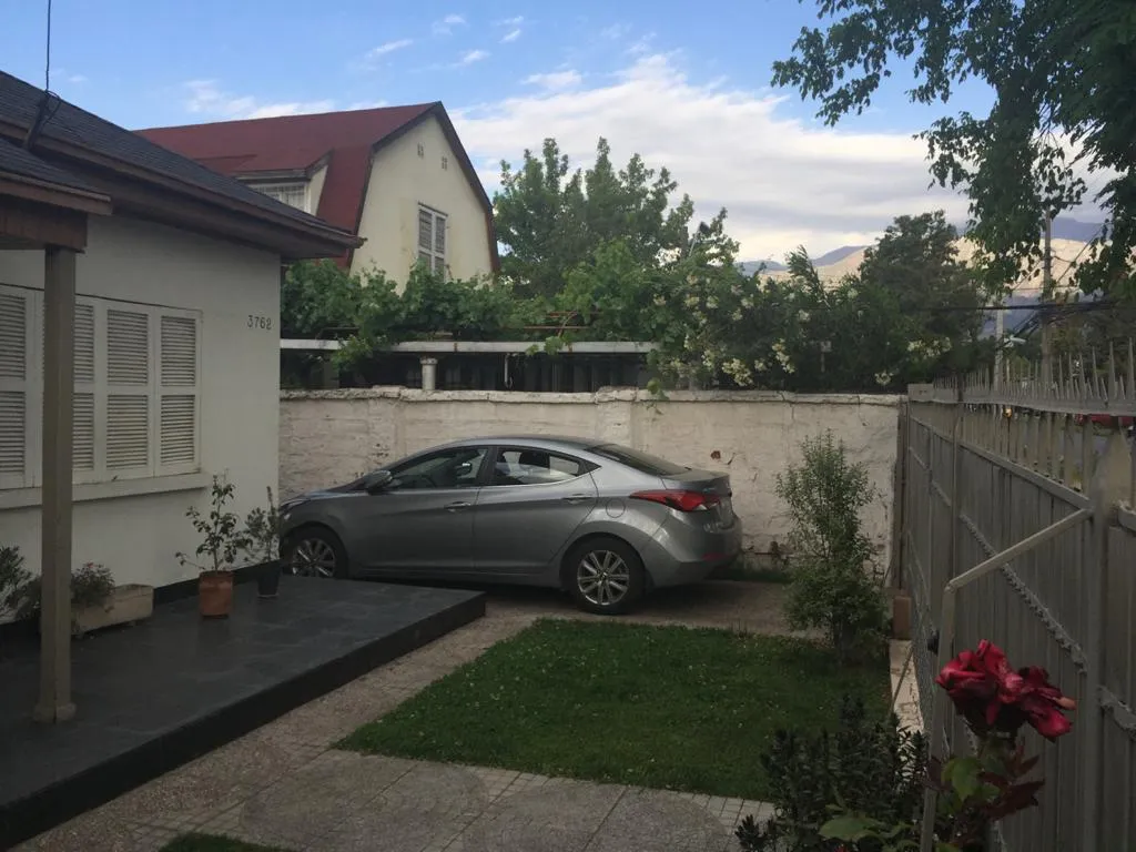 Imagen 4 de 19 de Casa De 4 Dormitorios Con Terraza Y Patio | Plaza Ñuñoa