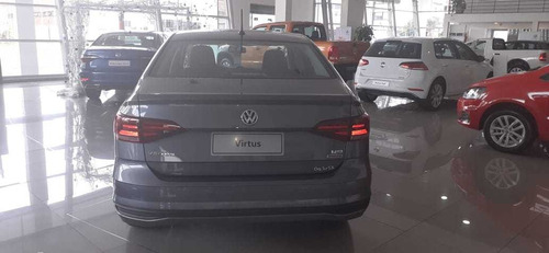 Volkswagen Virtus Trendline (migi)