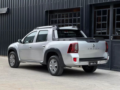 Renault Duster Oroch 2.0 Outsider Plus