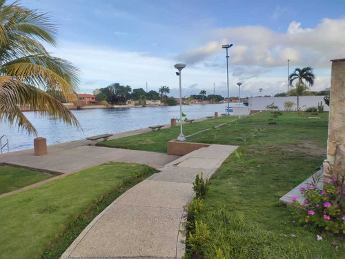 Imagen 11 de 14 de Venta Town House En Higuerote Urb Puerto Encantado