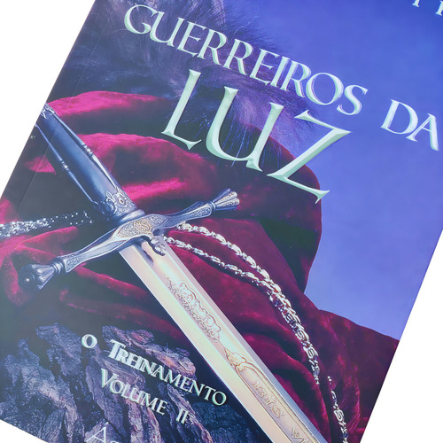 Guerreiros Da Luz: Volume 2, De Daniel Mastral., Vol. 2. Editorial Ágape, Capa Mole, Edição 1 Em Português, 2014